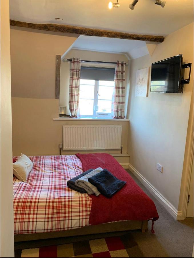 Studio Double. Own Bathroom, Shared Kitchen Bewdley Dış mekan fotoğraf